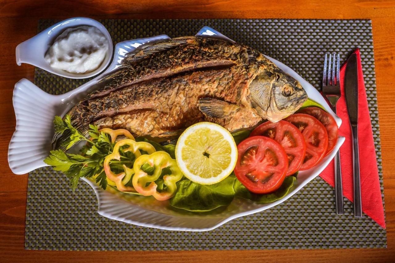 Pensiunea Ovidiu กรีซาน ภายนอก รูปภาพ